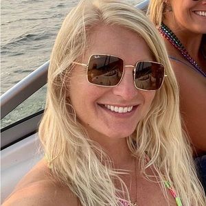 Square frame Ray Bans